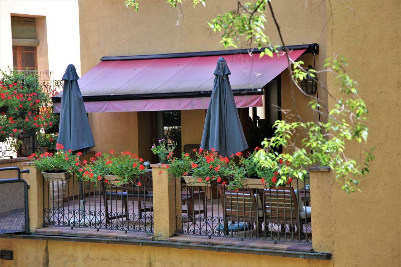 Hotel-Hostal Sport Falset Exterior foto