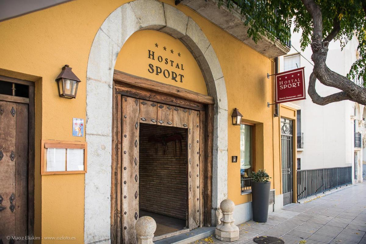 Hotel-Hostal Sport Falset Exterior foto